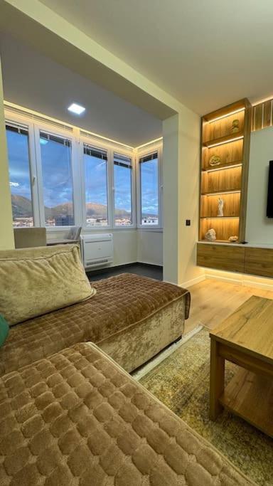 Peace And Love Luxury Apartment In Center, New Bazaar 2 Tirana Exterior photo